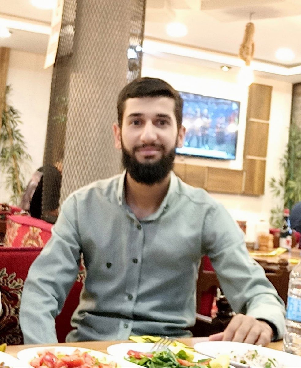 انا لله وانا اليه راجعون 
Mardin medresesi muderrisimiz mele Hüseyin Hasar geçirdiği bir trafik kazasında hayatını kaybetmiş, yanındaki medrese aşçısı ağır yaralandi Hüseyin hocamıza Allah'tan rahmet, yaralı kardeşimize acil şifalar diliyorum
Arkadaşlarımız oraya yönelmiş durumda