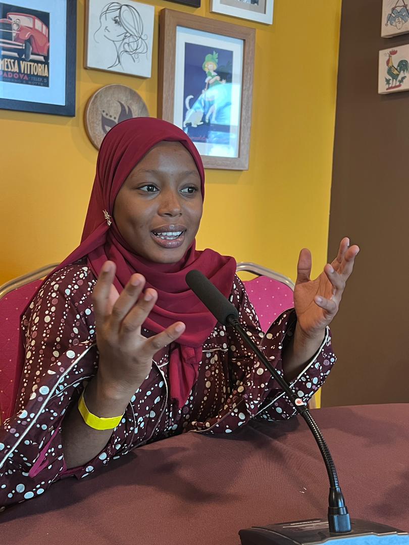 ONG JDADE tweet media