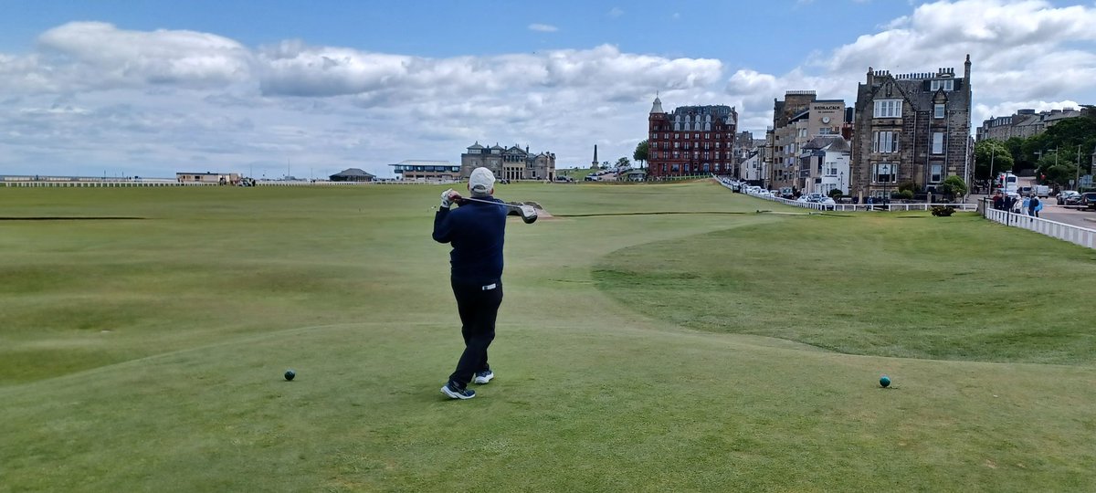 boynecaddiegolf's tweet photo. A super couple days with @DreamtoDram golfers on the Jubilee and Old Course here in St Andrews. An excellent lunch in the St Andrews GC overlooking the the Old Course enjoyed by all ...Fore!
#golf #golfoldcourse #golfstandrews #golfscotland https://t.co/Mlg9kXgZ7Y
