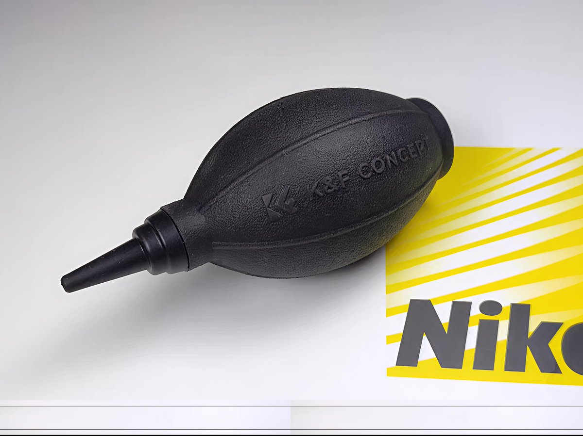 Simon_chann's tweet image. Designed to fit right into your kit — or your pocket.
Compact and efficient, this little powerhouse is always ready to blow away dust before the next click.🌟

#kfconcept #ontheroad #cameraessentials