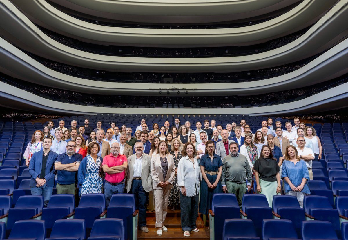 TeatrodelaZarzuela (@teatrozarzuela) on Twitter photo 🎭🌍 La semana pasada, el Palau de les Arts acogió la 18ª Conferencia Anual de #Ópera Latinoamérica: #Teatros: públicos e ideas del #futuro
<a href="/OLA_opera/">Ópera Latinoamérica</a> <a href="/opera_xxi/">Ópera XXI</a> <a href="/LesArtsValencia/">Les Arts, València</a> 🎭🌍 La semana pasada, el Palau de les Arts acogió la 18ª Conferencia Anual de #Ópera Latinoamérica: #Teatros: públicos e ideas del #futuro
<a href="/OLA_opera/">Ópera Latinoamérica</a> <a href="/opera_xxi/">Ópera XXI</a> <a href="/LesArtsValencia/">Les Arts, València</a>