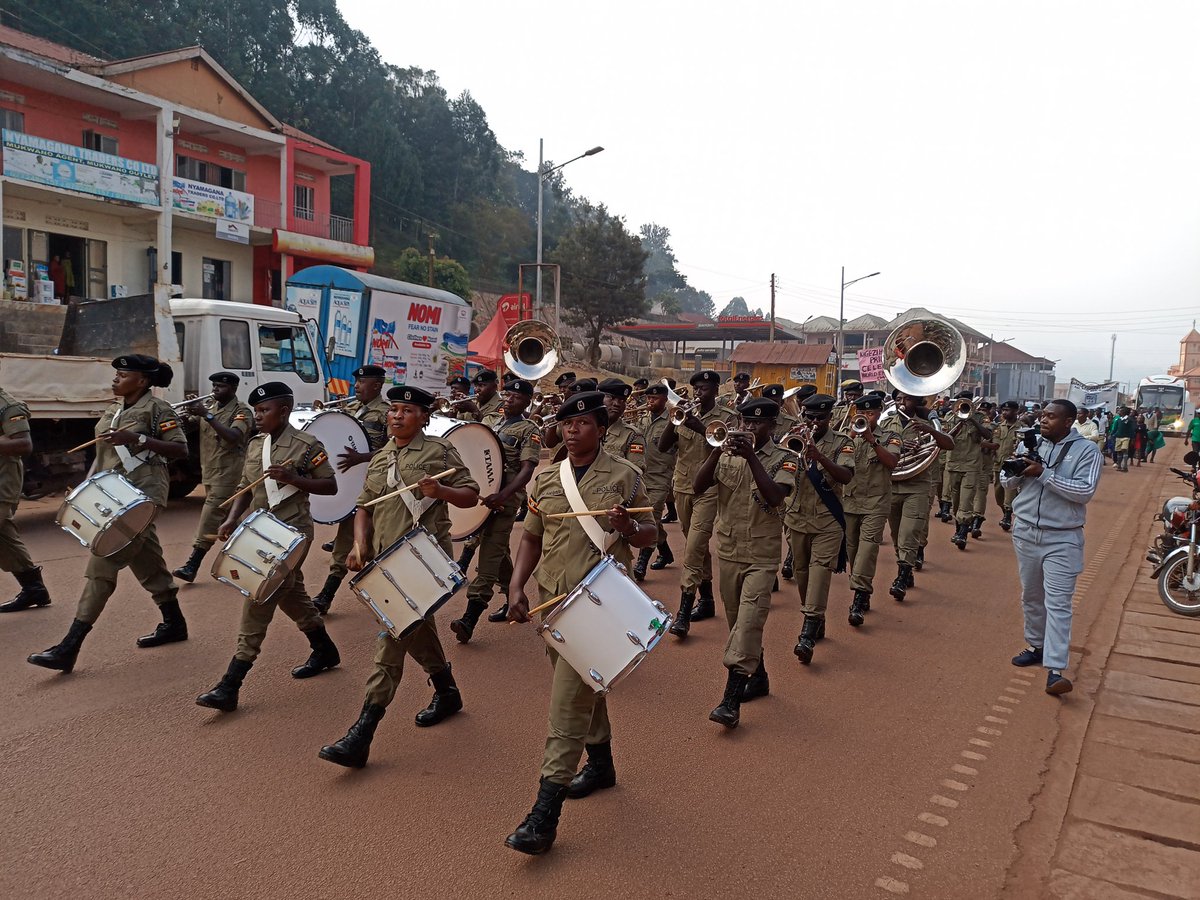 ochero Dickens (@dickens_ochero) on Twitter photo How the World Environment day started in Kabale District this morning with the Match, where all NGOs,CSOs, Security agencies, private sector and the community had to join the match while saying "No To Single Used Plastic". <a href="/youthgogreen/">Uganda Youth Go-Green</a> <a href="/nemaug/">National Environment Management Authority (NEMA)</a> <a href="/NFAUG/">National Forestry Authority-Uganda</a> <a href="/uctvuganda/">Uganda Catholic Television - UCTV</a> <a href="/min_waterUg/">MINISTRY OF WATER AND ENVIRONMENT ๐บ๐ฌ</a> How the World Environment day started in Kabale District this morning with the Match, where all NGOs,CSOs, Security agencies, private sector and the community had to join the match while saying "No To Single Used Plastic". <a href="/youthgogreen/">Uganda Youth Go-Green</a> <a href="/nemaug/">National Environment Management Authority (NEMA)</a> <a href="/NFAUG/">National Forestry Authority-Uganda</a> <a href="/uctvuganda/">Uganda Catholic Television - UCTV</a> <a href="/min_waterUg/">MINISTRY OF WATER AND ENVIRONMENT ๐บ๐ฌ</a>