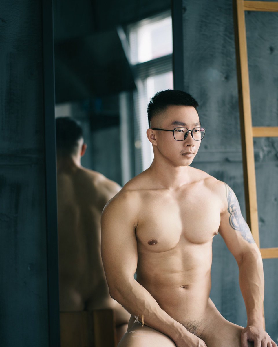 🪞🍑📁🪜
<a href="/imleo_95/">Leo</a>