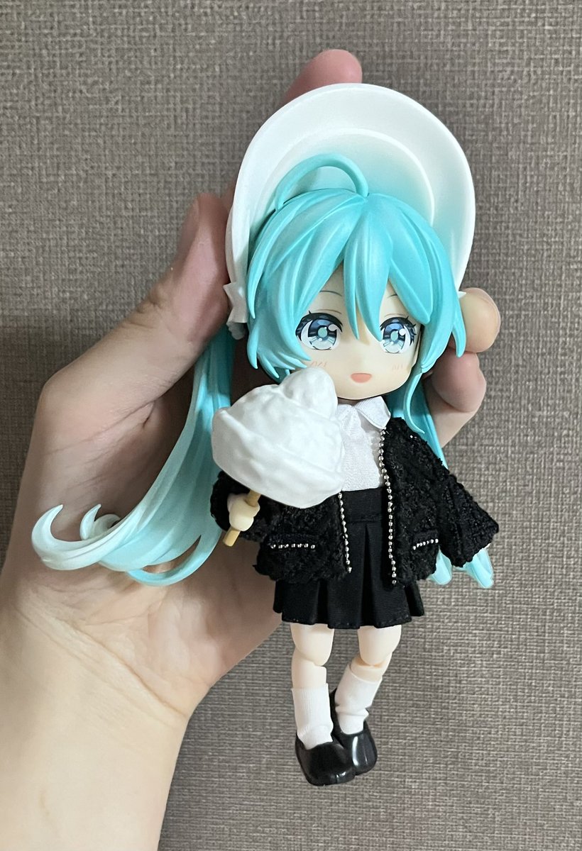 스몰픽 tweet media