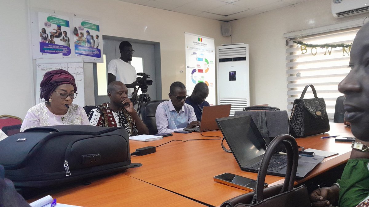 ElsouleyDiallo's tweet photo. Journées d’information sur l’introduction du vaccin #Hexavalent, du 23 au 26 juin 2025, avec la collaboration  #LABSANTE .  Une meilleure santé pour tous  #HEXAVALENT  #MSAS https://t.co/KewWNuix4E