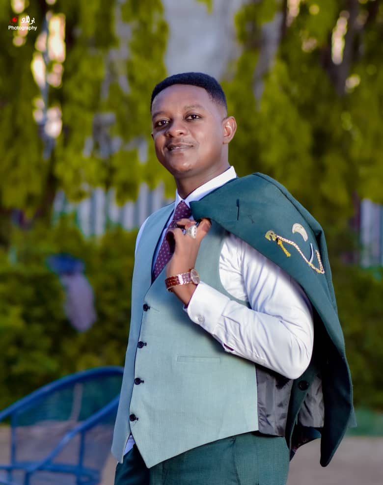 العريس السار 🌹 
أحلا عريس  مرق مرق