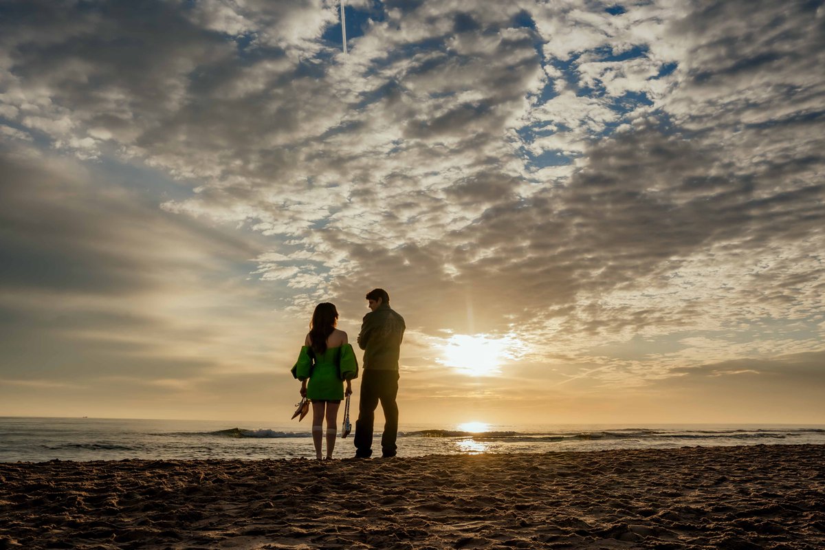 nepproducciones's tweet photo. Fotografías que gritan VERANO ☀️🌅
Fotos 1 y 2 Laia Lluch
#malainfluencia disponible en Netflix
Fotos de 3 a 6 de Andre Paduano
#ElCover disponible en @PrimeVideoES 

#playa #beach #verano #summer #cine #cinedeverano https://t.co/vIKdry1nSj