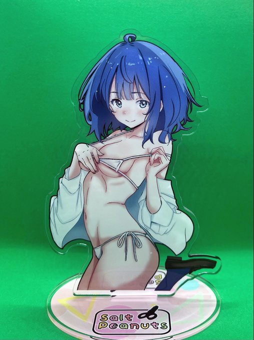 新刊表紙のアクリルスタンド(高さ14cm)が届きました。  6/29  #サンクリ 2025Summer 
┏━━━━━┓  
ア11b 
Salt Peanuts  
┗━━━━━┛ 
にて展示致します。 
是非、遊びに来て下さいッ。 