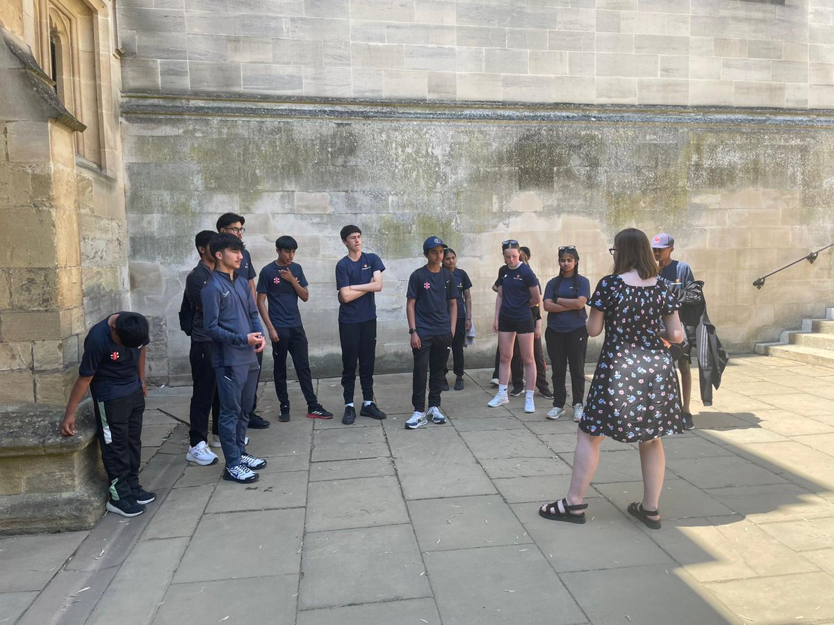 _MCCFoundation's tweet image. Our Leicester Hub participants enjoyed a fantastic Engagement Day at @UniofOxford last week. The 38 boys and girls were invited for a talk on future choices as cricketers followed by a tour of the University and a coaching session with @leicscricketfdn 🏏