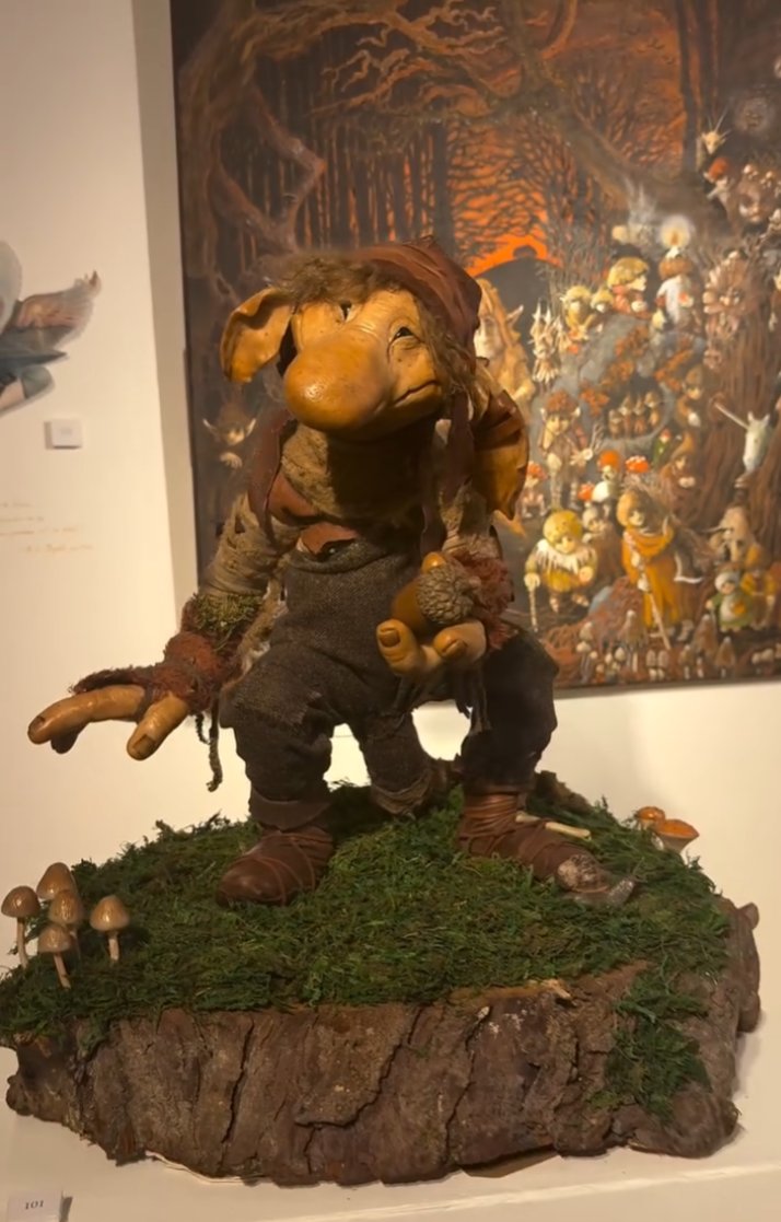 jesserintaylor1's tweet image. If anyone is in the UK, @GreenHillArts1 is having a brilliant art show on including @AlanLee11225760 @brianfroud and many more incredible artists! I can't wait to go and see it, check it out if you can :)