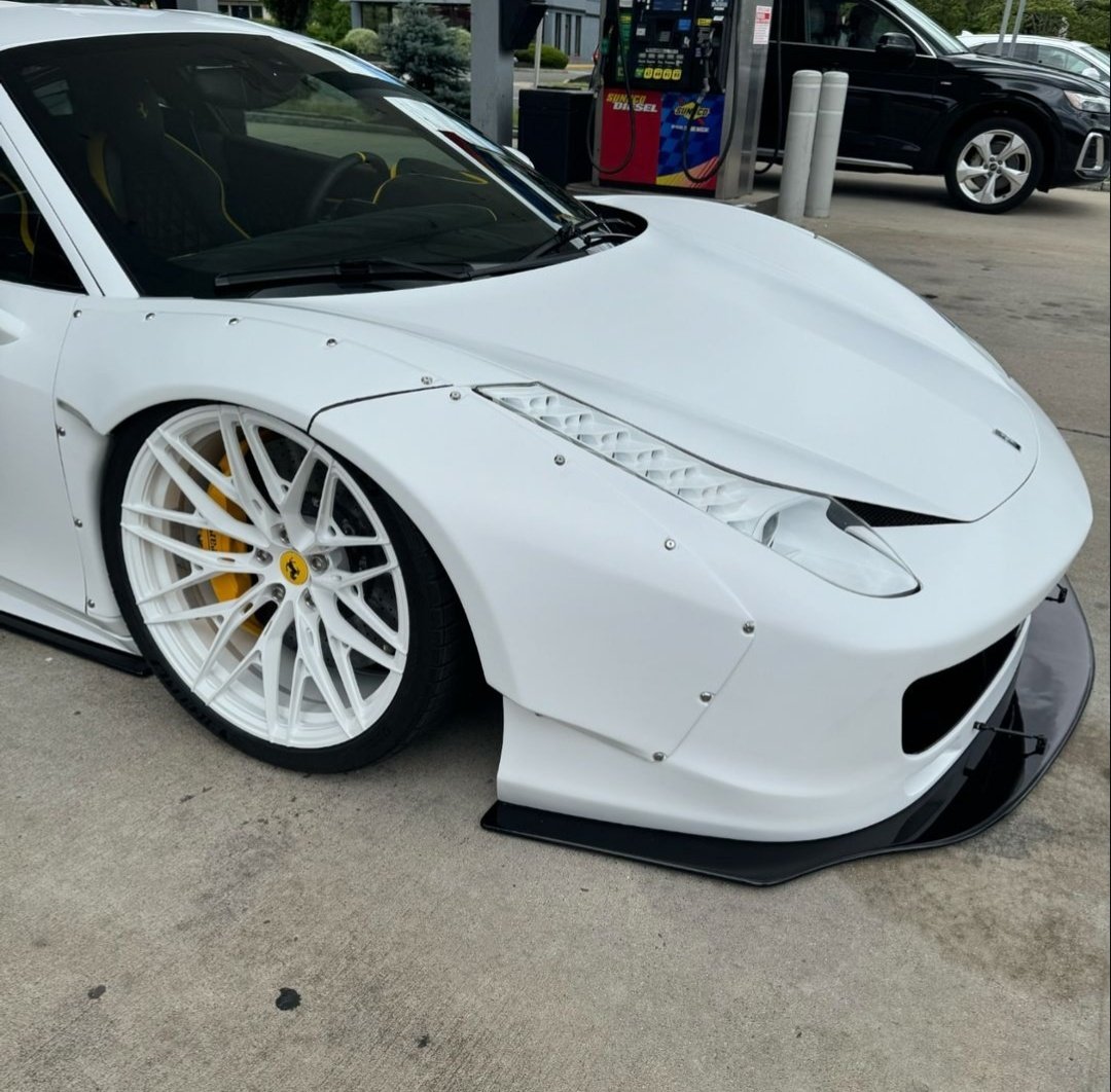 DailyFerrariTM's tweet photo. All white Ferrari 458 widebody https://t.co/BIJXf26mB6