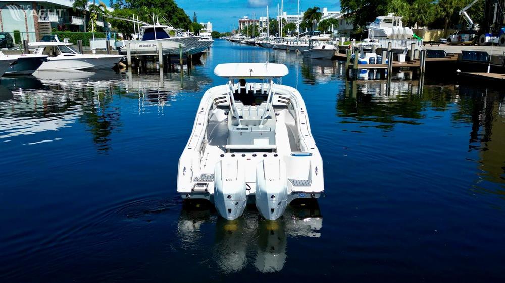 theyachtmarket's tweet photo. How much does a boat from Tidewater cost? Used boats from Tidewater on TheYachtMarket range in price from $22,000 to $279,000 with an average price of $119,000.  https://t.co/0Ku3oc1vVb

#buyboat #sellboat #tidewaterboats #boating #boot #centerconsole #usedboats #boats #fishing https://t.co/xc7jvJOaNi