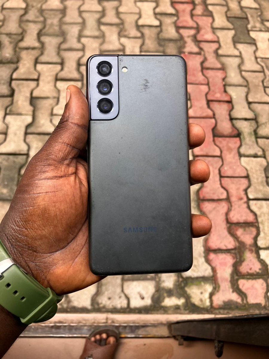 Davepen4's tweet photo. Samsung S21 5G || phy+eSim || 4/128gb || Good battery life ✅ @290,000

Available for Swap/Buy Deal 
WhatsApp: 09034799788

Note>>> Serious buyers only https://t.co/cSTwYDrdbo