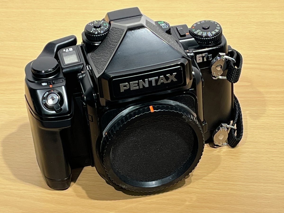 中古情報] 特選！67IIボディ(AEペンタ付) 1台を販売します！ PENTAX 