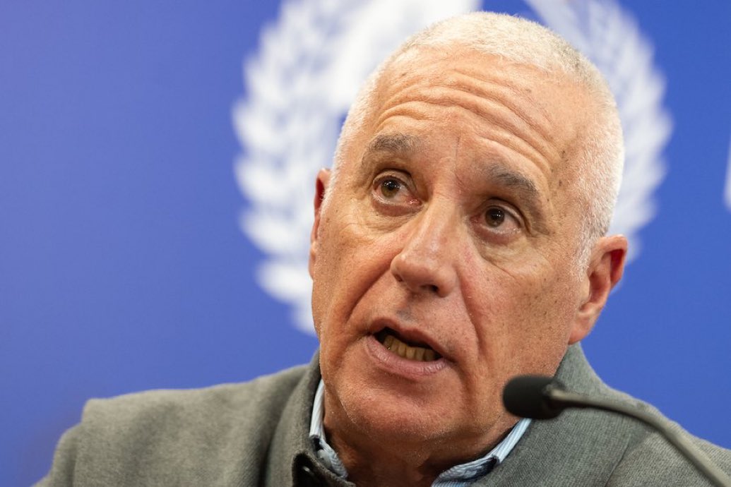 El ministro Negro empezó a mostrar su plan estratégico de seguridad 2026 para combatir a la delincuencia. 
Su primer medida:
1. Desarmar a la población honesta.
Medida similar a las adoptadas hace años en los regímenes de Venezuela, Cuba, Nicaragua …