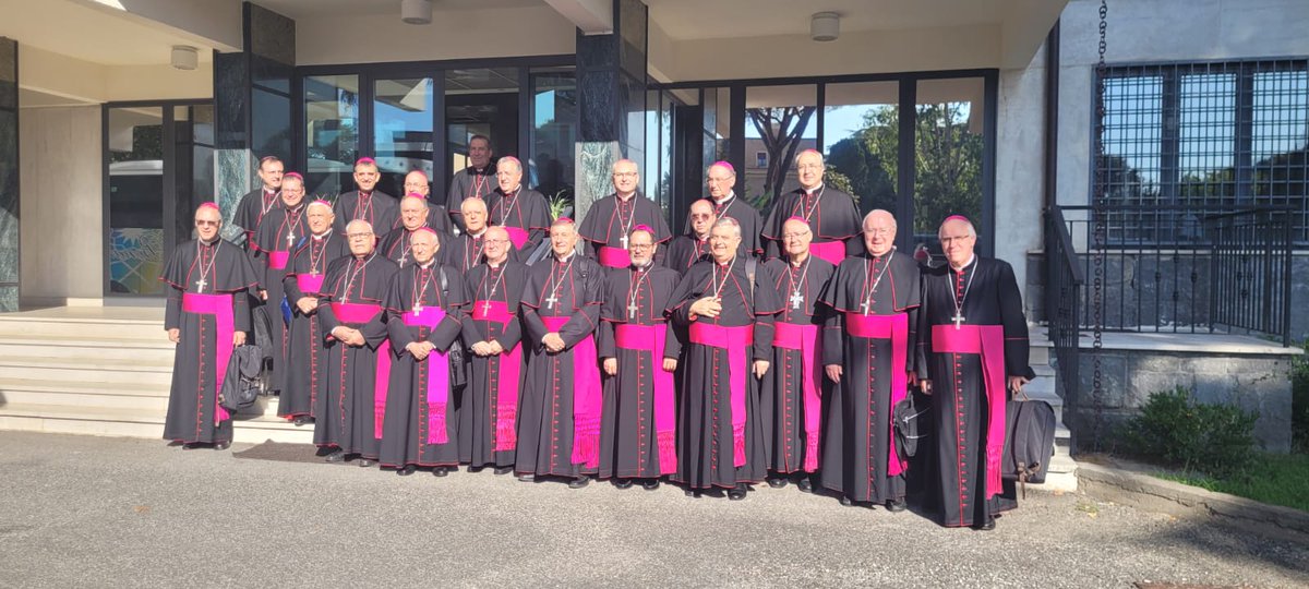 🟢.<a href="/Confepiscopal/">ConferenciaEpiscopal</a>, en los actos del #Jubileo 

👉Los obispos han cruzado la Puerta Santa de la Basílica de San Pedro

👉Los seminaristas españoles han compartido una celebración penitencial y la eucaristía en la iglesia jubilar de Montserrat
<a href="/Pontifex_es/">Papa León XIV</a>  <a href="/Evange_it/">Evangelizatio it</a>