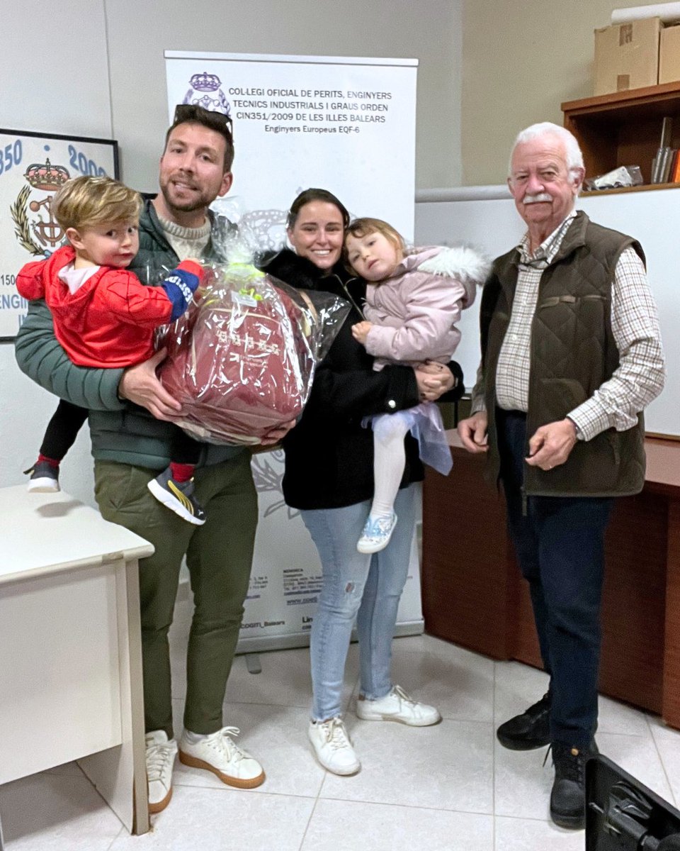 COGITI Balears (@cogitibalears) on Twitter photo Celebramos la llegada de Martí con una mochila personalizada que entregamos a su papá, David López, colegiado en #Menorca.🍼
Un pequeño gesto para compartir una gran alegría en familia.
📩¿Has sido papá o mamá recientemente? Escríbenos: coetima@coeti-balears.com
#CogitiBalears Celebramos la llegada de Martí con una mochila personalizada que entregamos a su papá, David López, colegiado en #Menorca.🍼
Un pequeño gesto para compartir una gran alegría en familia.
📩¿Has sido papá o mamá recientemente? Escríbenos: coetima@coeti-balears.com
#CogitiBalears