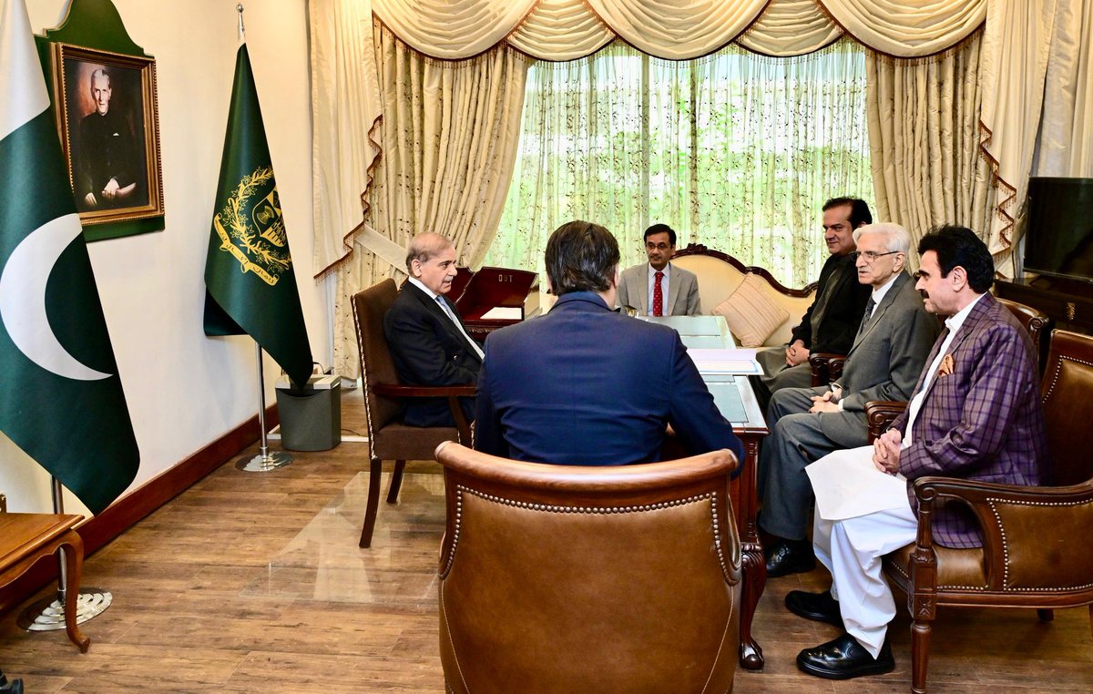 MNA Chaudhary Mehmood Bashir Virk calls on Prime Minister Muhammad Shehbaz Sharif at Parliament House. Islamabad, 25 June 2025.