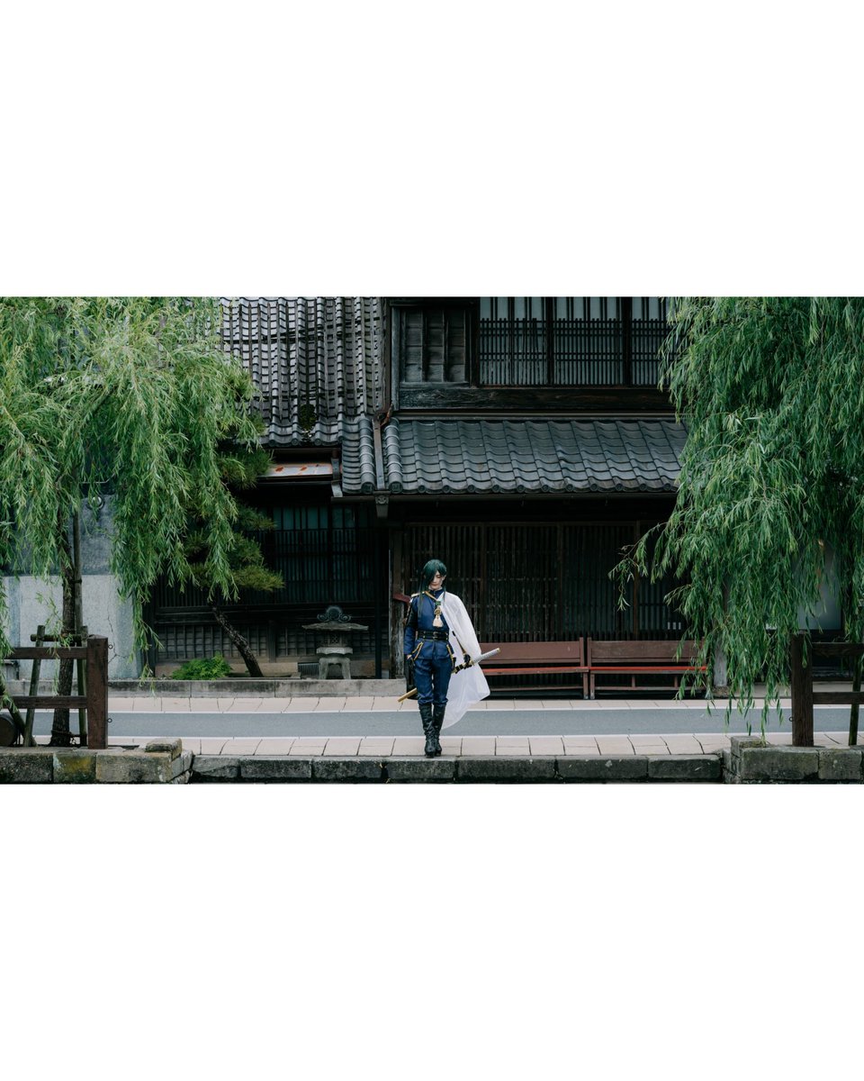 あなたが居るとき、
　いつも雨の匂いがする