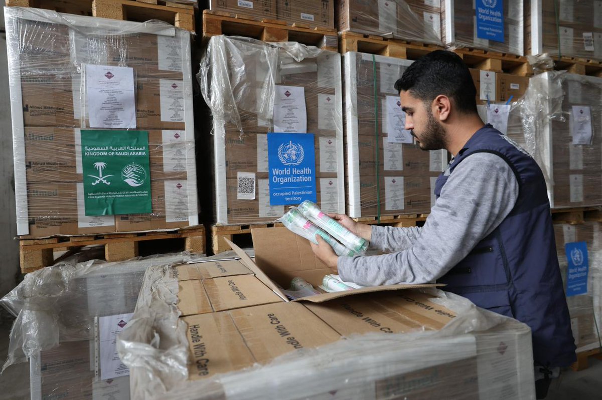 HananBalkhyحنان بلخي (@hananbalkhy) on Twitter photo Sincere thanks to <a href="/KSRelief_EN/">KSrelief</a> for your unwavering support to the people of #Gaza. Thanks to your generous contribution, <a href="/WHO/">World Health Organization (WHO)</a> has been able to:
•Deliver essential medicines and surgical supplies to 38 health facilities, helping provide care to nearly 550,000 people, including Sincere thanks to <a href="/KSRelief_EN/">KSrelief</a> for your unwavering support to the people of #Gaza. Thanks to your generous contribution, <a href="/WHO/">World Health Organization (WHO)</a> has been able to:
•Deliver essential medicines and surgical supplies to 38 health facilities, helping provide care to nearly 550,000 people, including