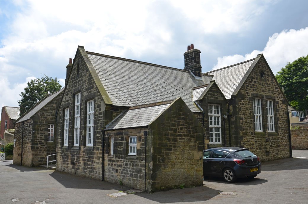 TyneSnapper's tweet photo. #Earsdon A wander around Earsdon, North Tyneside on this day 25th June 2016. The Taylor Memorial School on Church Way, now used as the Earsdon and Wellfield Community Centre. https://t.co/QLj7jbTHLB