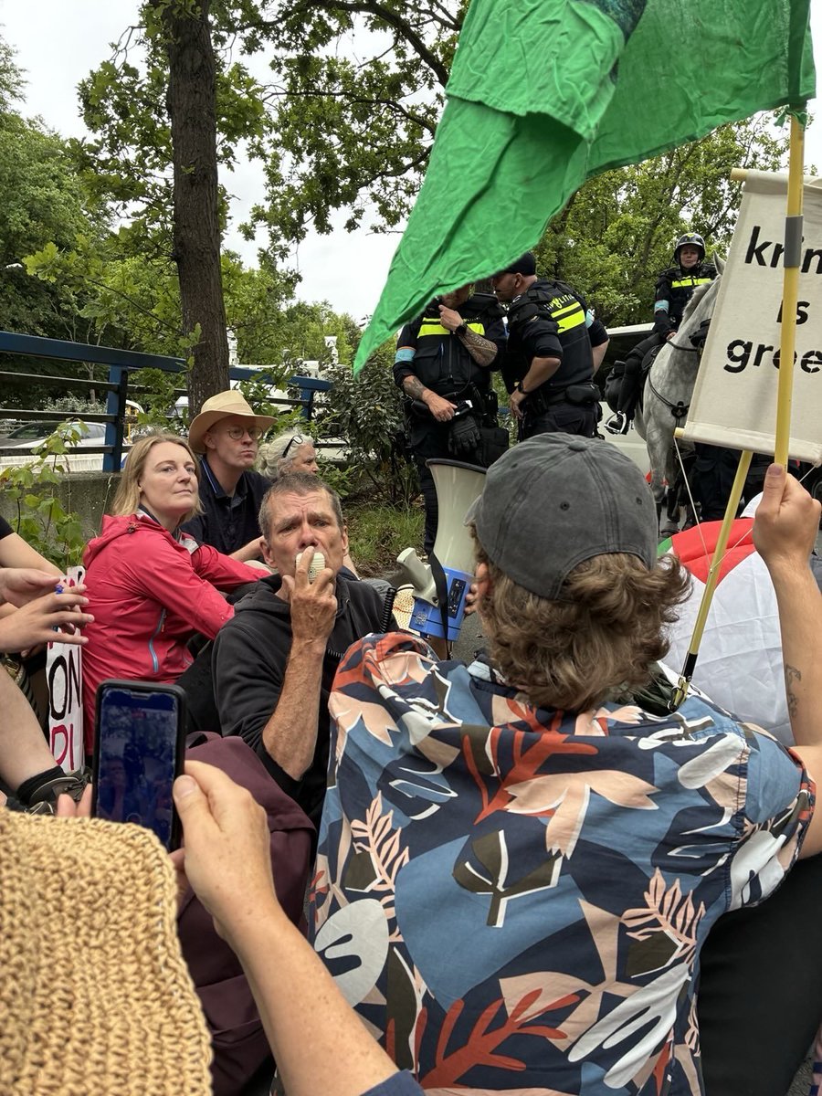 NLRebellion's tweet image. Een nieuwe A12-blokkade is een feit. Stop de genocide! Stop fascisme en racisme! Stop de fossiele vernietiging!