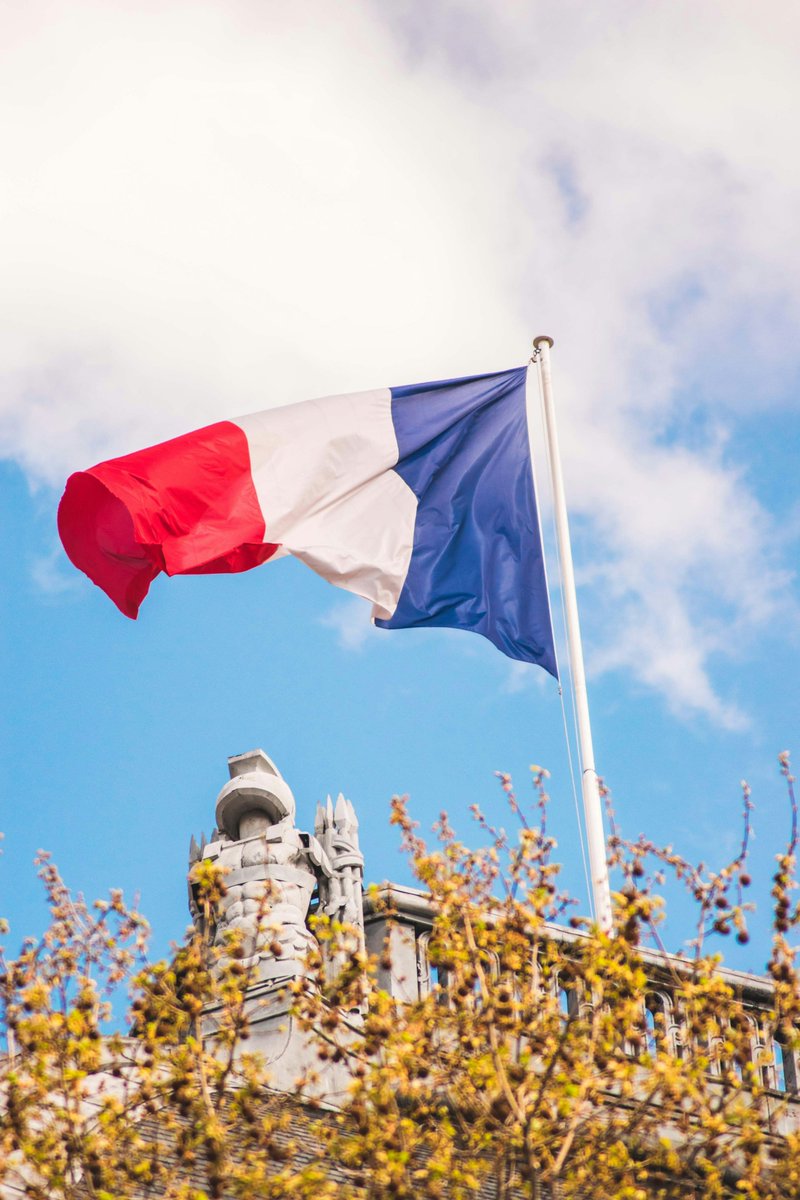 🚨 JUST IN: 🇫🇷France biggest investment firm, BNP Paribas, just launched tokenized fund shares on Allfunds Blockchain for cross-border use 🌍

#RWA going global.
