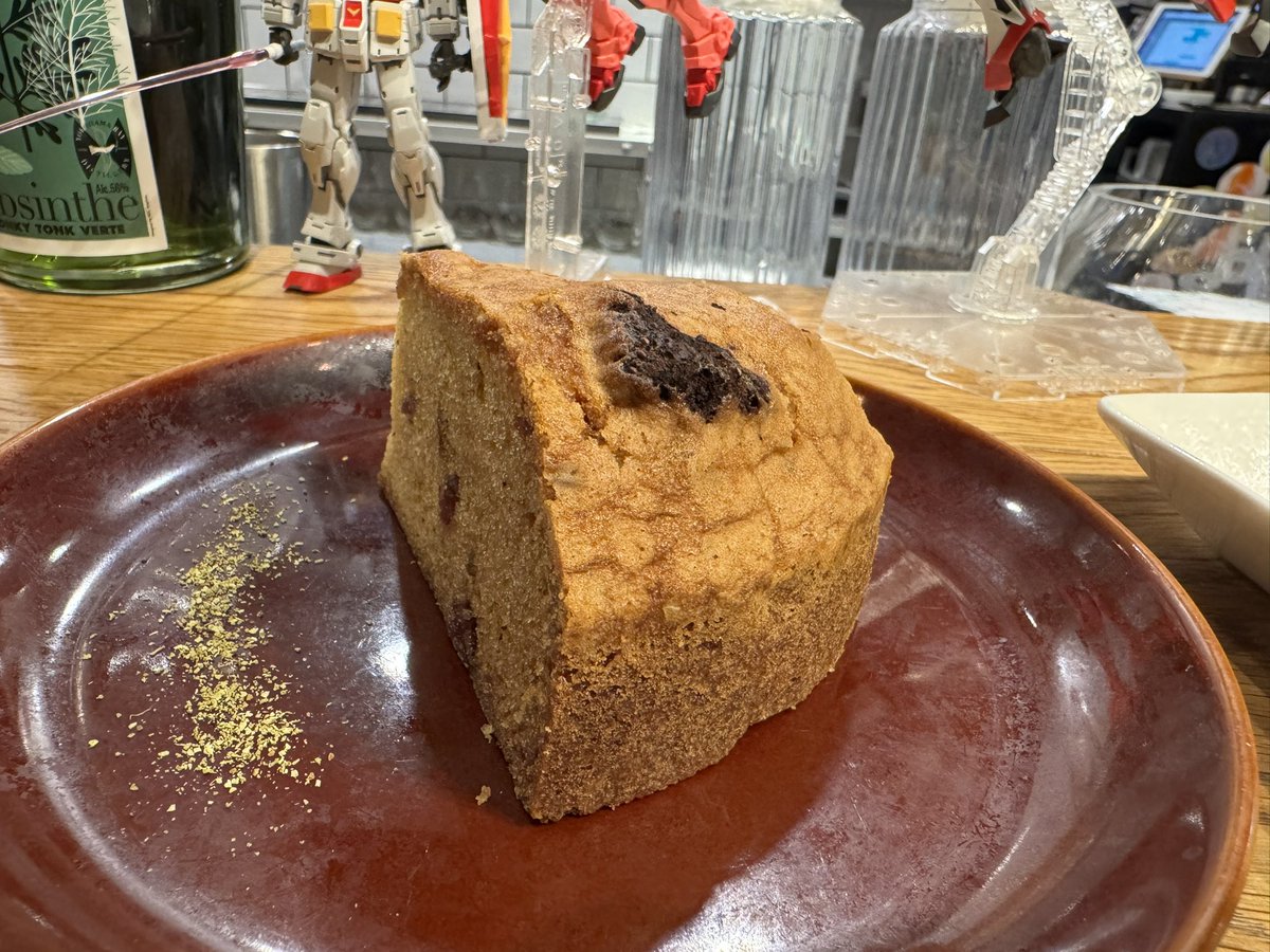 k_kinukawa's tweet image. P2Bのガンダムナイトでカオマンガイと毒入りケーキ食べてる。
うまい。
#GQuuuuuuuX #P2B