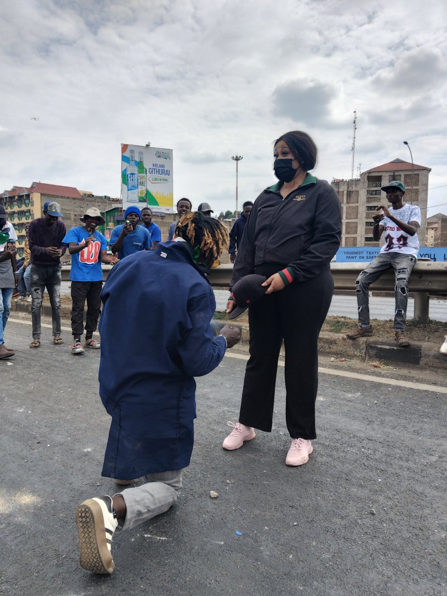 Huyu naye amepropose na kindukulu, ID na soo😂😂🤣 Thika road wantam couples #occuppystatehouse2025 #SiriNiNumbers #RutoMustGo #June25th