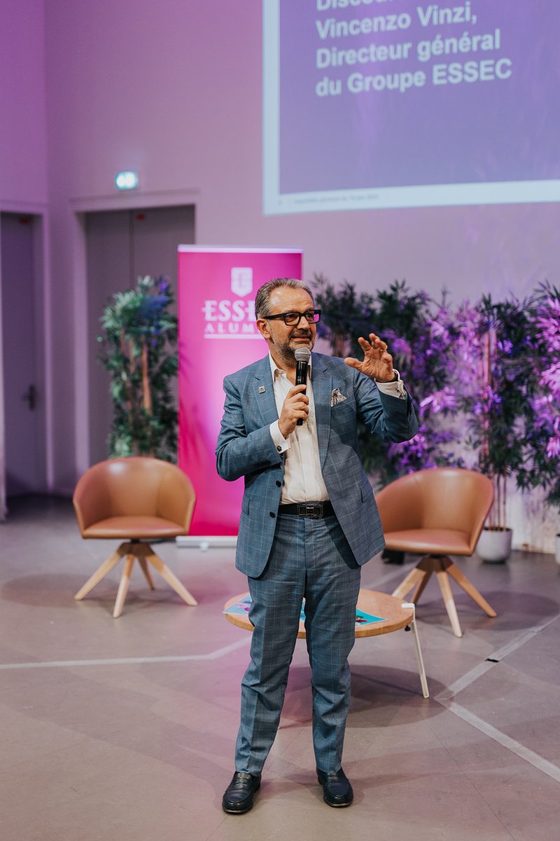 essecalumni's tweet image. 📣 ASSOCIATION |Retour en images et en chiffres sur notre AG du 19 juin, marquée par le passage de témoin entre Olivier Cantet (E87) et Perrine Bismuth (E05) nouvelle présidente d'ESSEC Alumni.

▪️ Moments forts, engagements, perspectives et replay : essecalumni.com/fr/page/assemb…