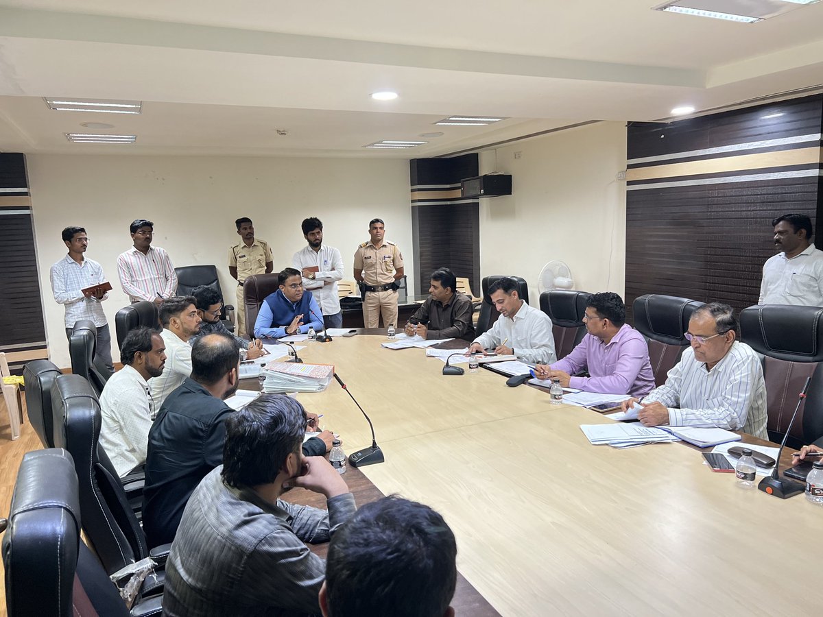 rais_shk's tweet photo. Had a joint review meeting on the 100 MLD project today with representatives from Patnawar, MGP, and other key stakeholders. Discussed progress, challenges, and next steps to ensure timely execution. Public interest remains my top priority. #100MLD #Bhiwandi https://t.co/MrIKH2IpBO