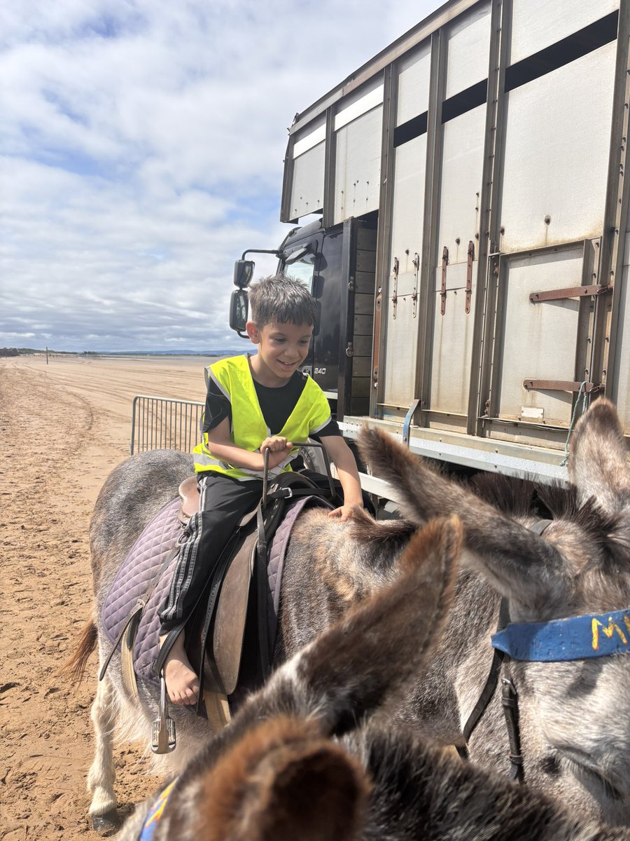 Year 2 are having a fab time at Weston-Super-Mare! 🌞🏖️