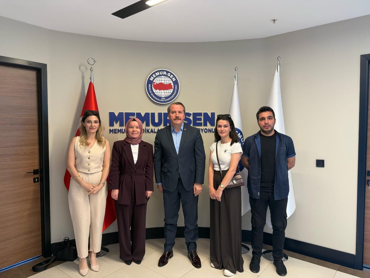 ikbal (@shinyikbal) on Twitter photo Sayın <a href="/_aliyalcin_/">Ali YALÇIN</a>, Mülakat Mağduru öğretmenlerimizi kabul ettiğiniz için teşekkür ederiz. Size açık usulsüzlükleri belgeleriyle sunduk. Artık açıklama değil, somut adım görmek istiyoruz. Yetkili sendika susarsabumağduriyet daha derinleşecek. <a href="/talatyavuz29/">Talat YAVUZ</a>
#MülakatZulmünde235Gün Sayın <a href="/_aliyalcin_/">Ali YALÇIN</a>, Mülakat Mağduru öğretmenlerimizi kabul ettiğiniz için teşekkür ederiz. Size açık usulsüzlükleri belgeleriyle sunduk. Artık açıklama değil, somut adım görmek istiyoruz. Yetkili sendika susarsabumağduriyet daha derinleşecek. <a href="/talatyavuz29/">Talat YAVUZ</a>
#MülakatZulmünde235Gün