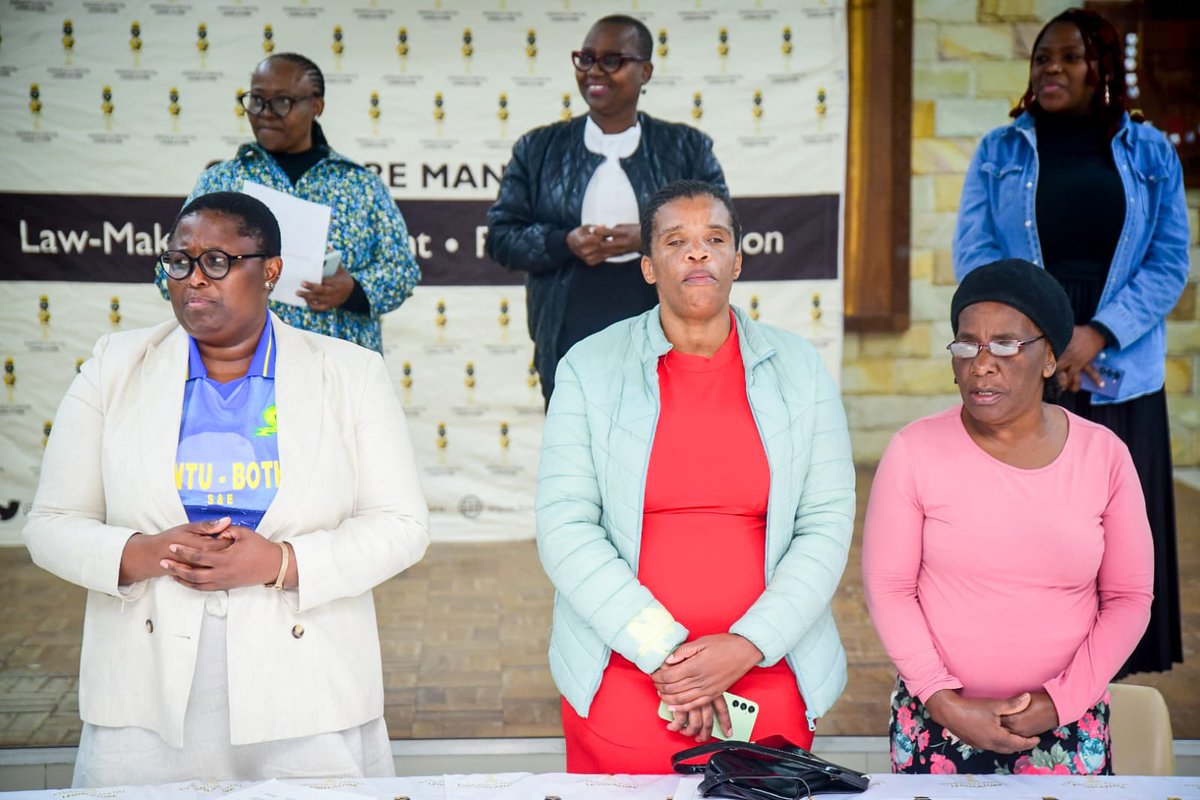 ⸻
KZN Legislature Speaker Hon. Nontembeko Boyce visited St Martin de Porres Comprehensive School in Port Shepstone for the Civic Education programme. Engaging students on democracy, rights, and active citizenship