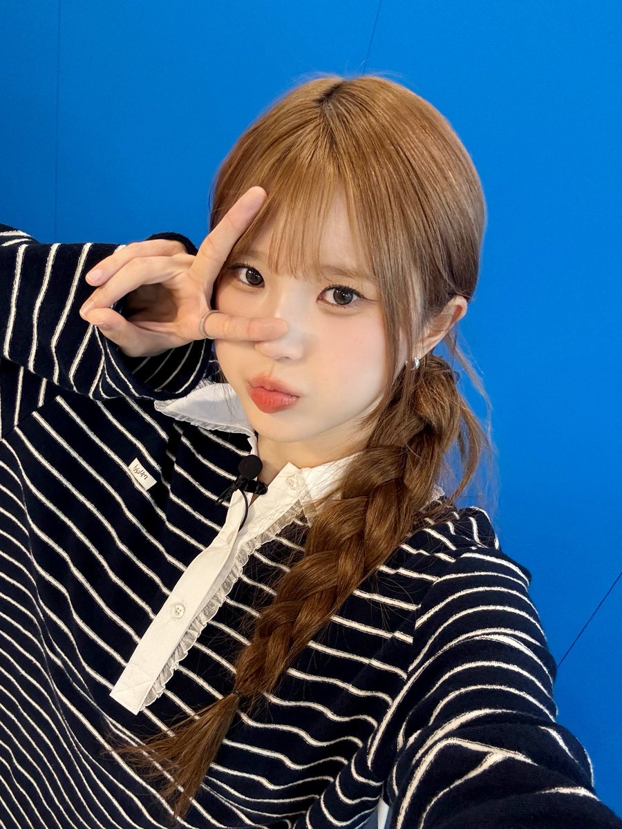 realfromis_9's tweet photo. [💌] #셀폰KODE
2025.06.25

#fromis_9 #프로미스나인
#송하영 #하영
#SONGHAYOUNG https://t.co/EvIkRd74qy