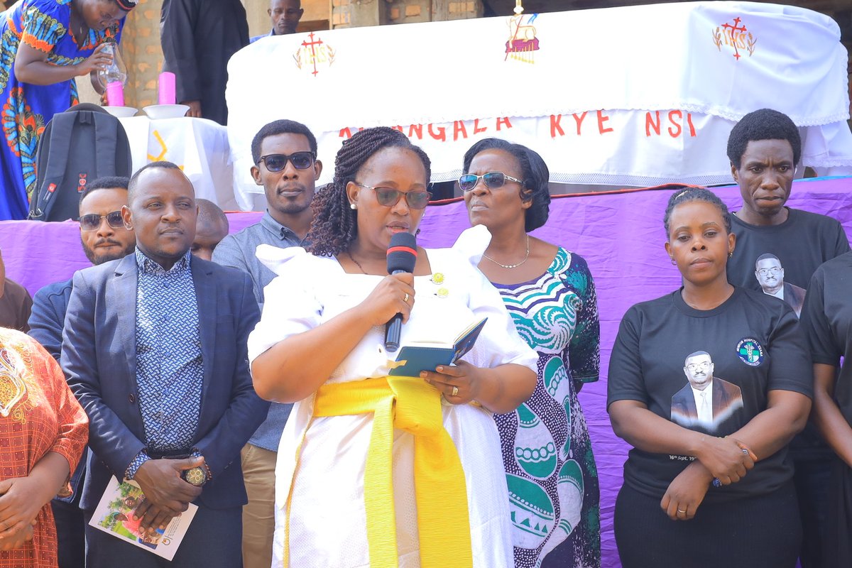 HenrobHospital's tweet photo. The Henrob Hospital team, led by Medical Director Dr. Justine Walusimbi, paid tribute to the late Dr. Spire Kiggundu, their Executive Director. She described him as a hard worker, devoted to his patients and the community- https://t.co/vwNJb2KfPE