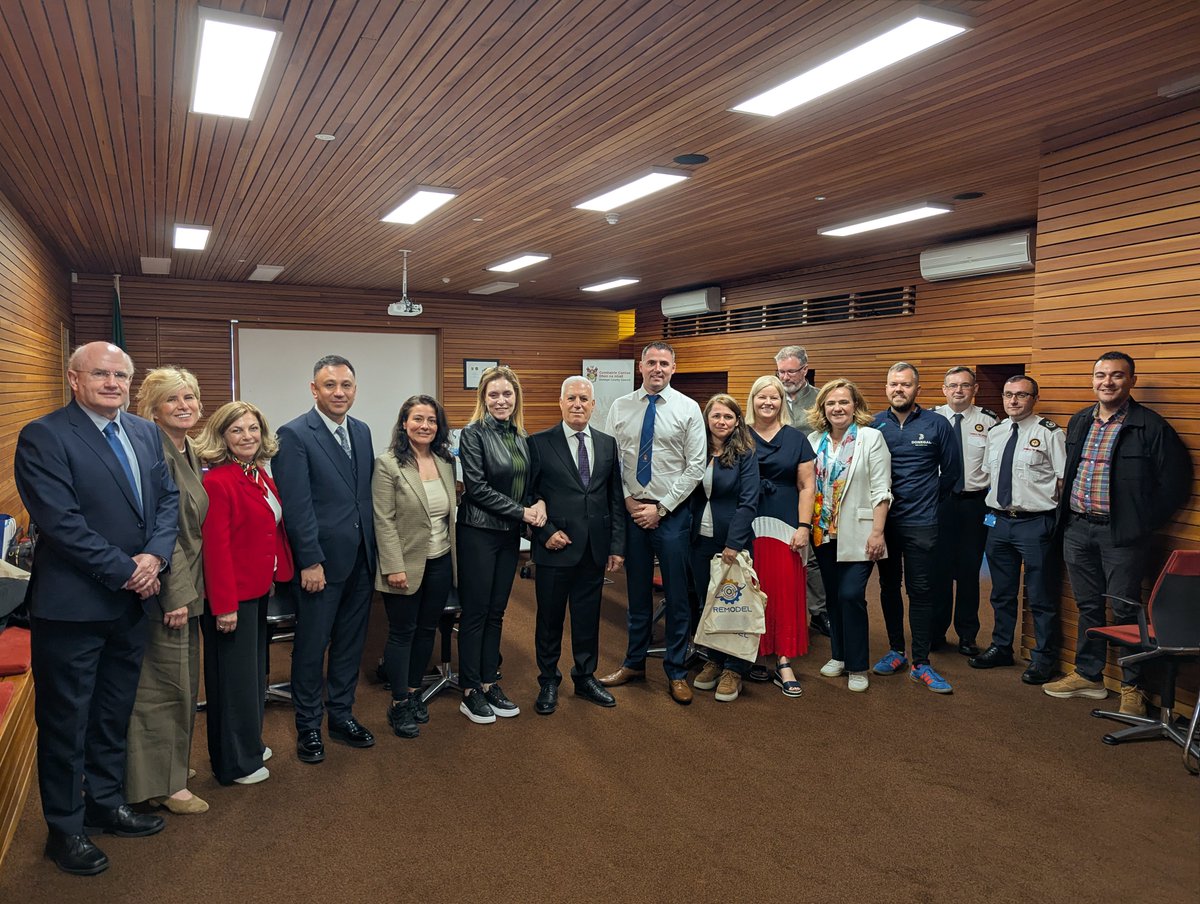 ERNACT's tweet photo. 🤝 #ERNACT board member @donegalcouncil recently welcomed a delegation from Bursa 🇹🇷 , including officials from @bursabuyuksehir & @BursauludaggUni.
The visit focused on knowledge exchange focused on #economic development, #innovation, & emergency management.
🔗Read more: https://t.co/XnthUXP74H