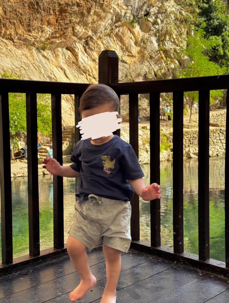 zeybeta's tweet photo. 18 aylık oğlum fotoğraftaki yerde, Alperenler Tekkesi'nde :) https://t.co/98fNV0baf2