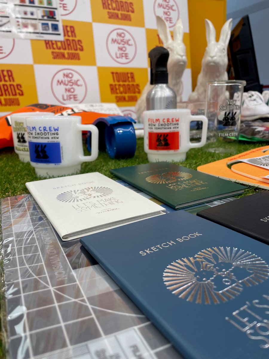 vivision】 本日6/25から新作の販売を開始しました。 情報が出せない程