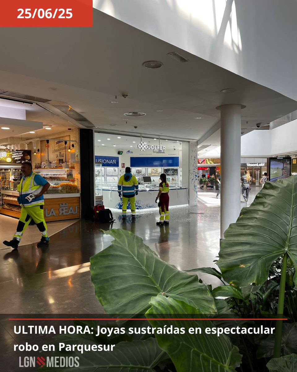 🚨 ÚLTIMA HORA: Atraco violento en Parquesur (Leganés): entran con coche, revientan vitrinas y huyen con joyas. Policía investiga. 💎🚓
👉 lgnmedios.com/atraco-violent…

#AtracoViolento, #JoyasSustraídas, #Parquesur, #RoboJoyería, #Leganés, #Sucesos