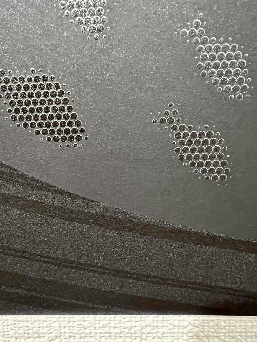 CURIOUS Exhibition"WAVING FLAG" 名古屋巡回展
来場者特典(数量限定)もあるそうですっ！

アートディレクションは宮前 陽さん( <a href="/akira_miyamae/">宮前 陽</a> )
紙や印刷、加工に興味のある方はぜひ〜！

会期：6月25日(水) ― 7月18日(金)
9:00 ～ 17:00 [土日祝休館］
会場  : ペーパーボイスヴェラム