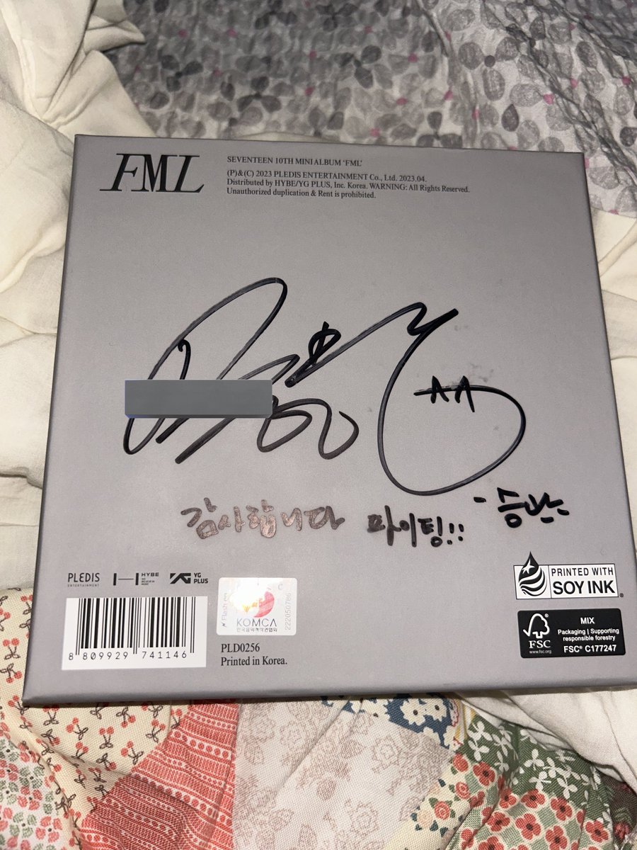 조금 된 이야기지만 미담들 조금조금씩 올라오는것 같길래 올려봅니다..//
_
아는 오빠 고모님이 승관이랑 같은 배드민턴장 다니셔서 싸인해주신거라구 했는데
고모님이 말씀하시길 승관이가 "운동도 너무 열심히하고 잘하고 인사도 엄청잘하고! 기억에 남을 정도로 성실한 사람" 이였대..(부힛부힛)