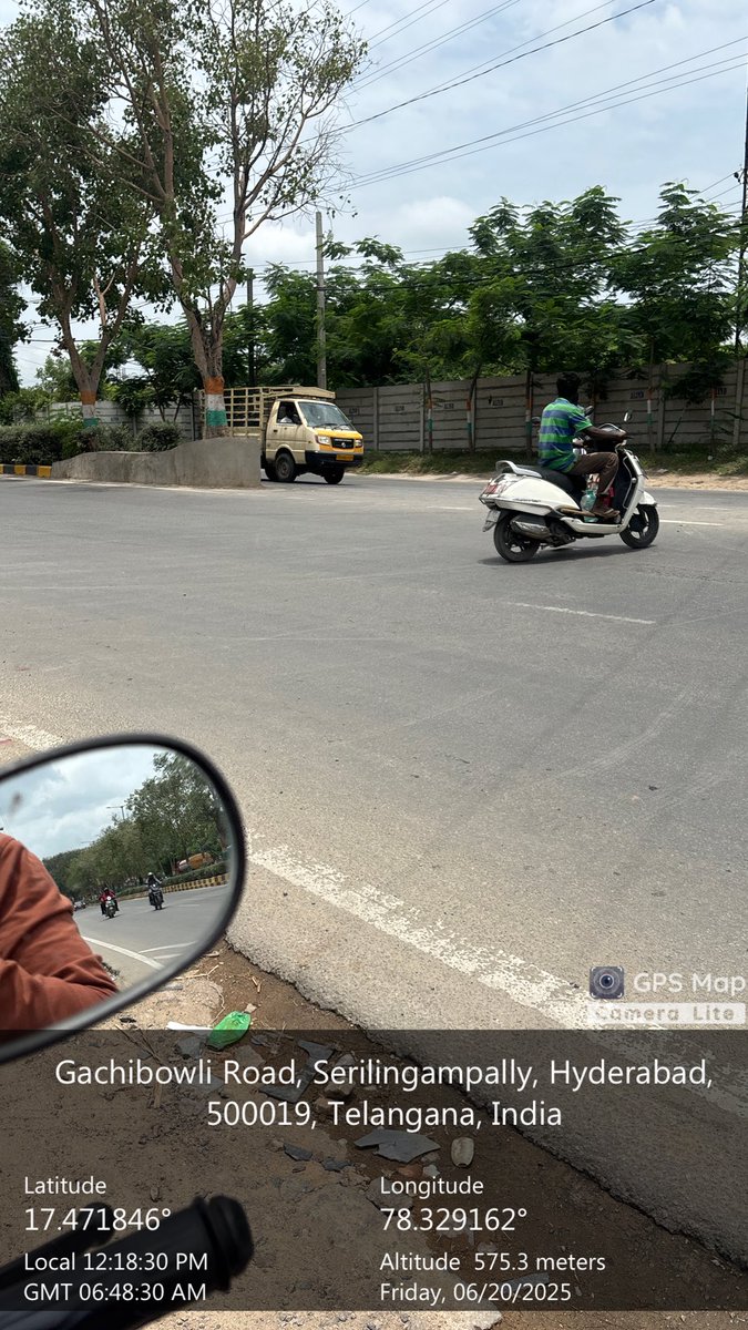 Kunchala_Dinesh's tweet photo. @HYDTP @cyberabadpolice
Kindly look into the issue of frequent wrong-route driving in Pavan Moters,near Doyens colony road to Gachibowli route
It’s becoming dangerous for commuters and pedestrians. Immediate action or patrol presence would help. 🙏
#TrafficSafety #WrongRoute https://t.co/EWim4RNbNI