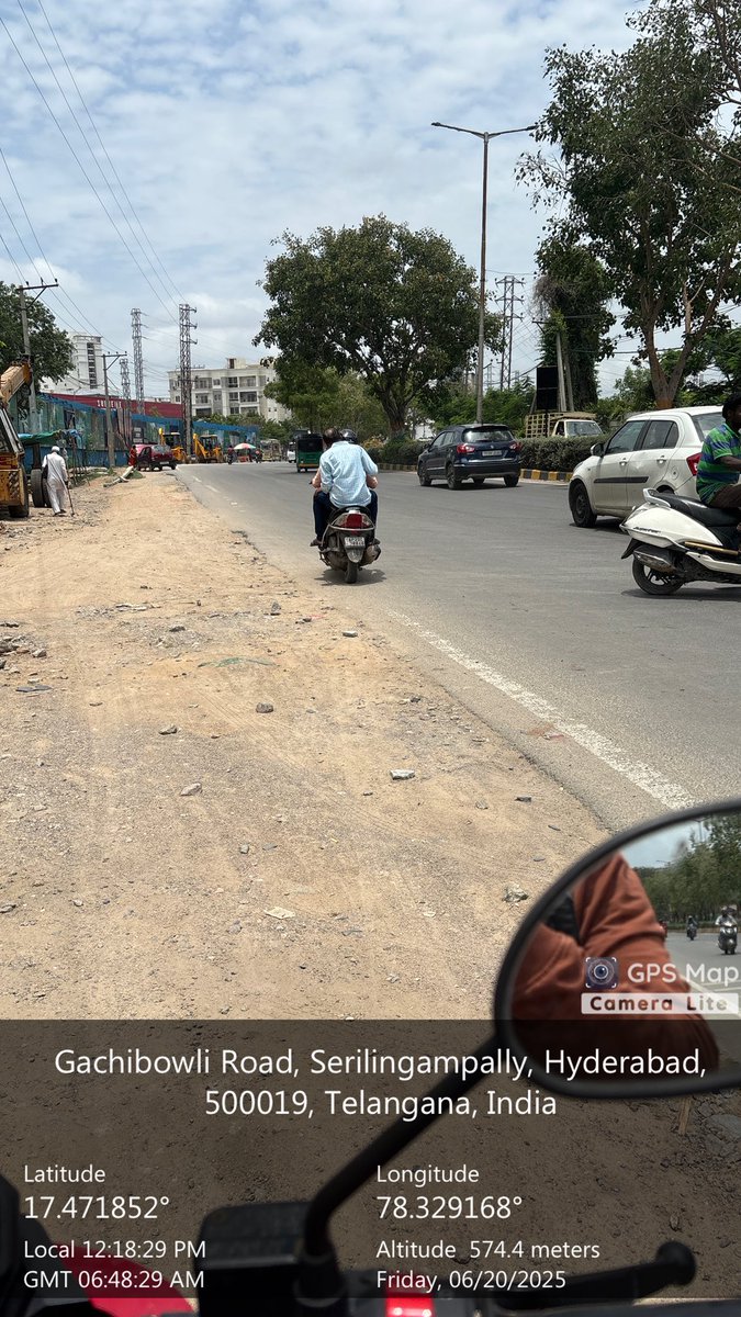 Kunchala_Dinesh's tweet photo. @HYDTP @cyberabadpolice
Kindly look into the issue of frequent wrong-route driving in Pavan Moters,near Doyens colony road to Gachibowli route
It’s becoming dangerous for commuters and pedestrians. Immediate action or patrol presence would help. 🙏
#TrafficSafety #WrongRoute https://t.co/EWim4RNbNI