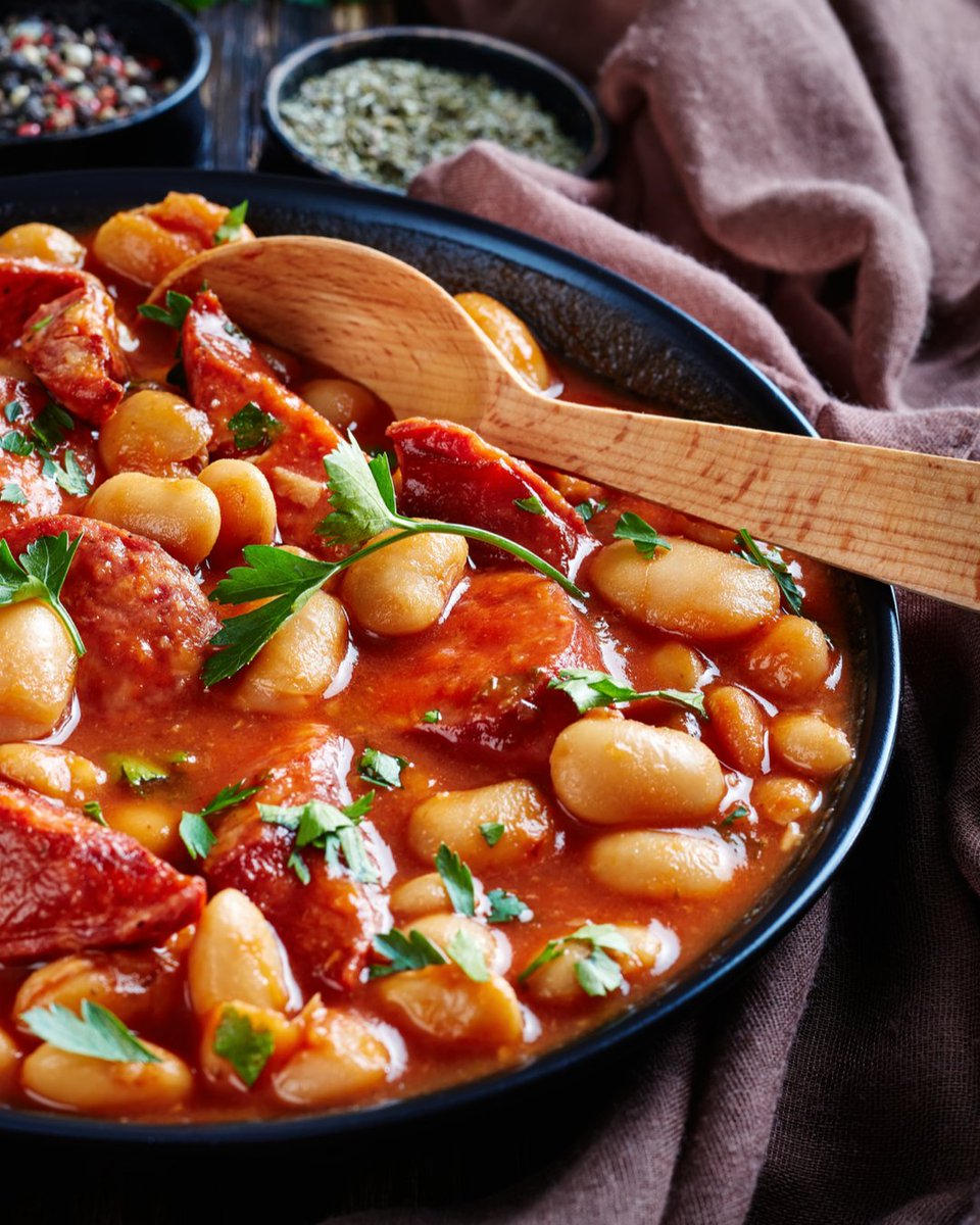 Not just your everyday beans and sausages... This is Cirio Baked Beans simmered with smoky chorizo, fresh herbs and a hint of spice, ready in minutes, but tastes like you cooked all day.

Serve with crusty seeded bread and a sprinkle of cracked pepper.