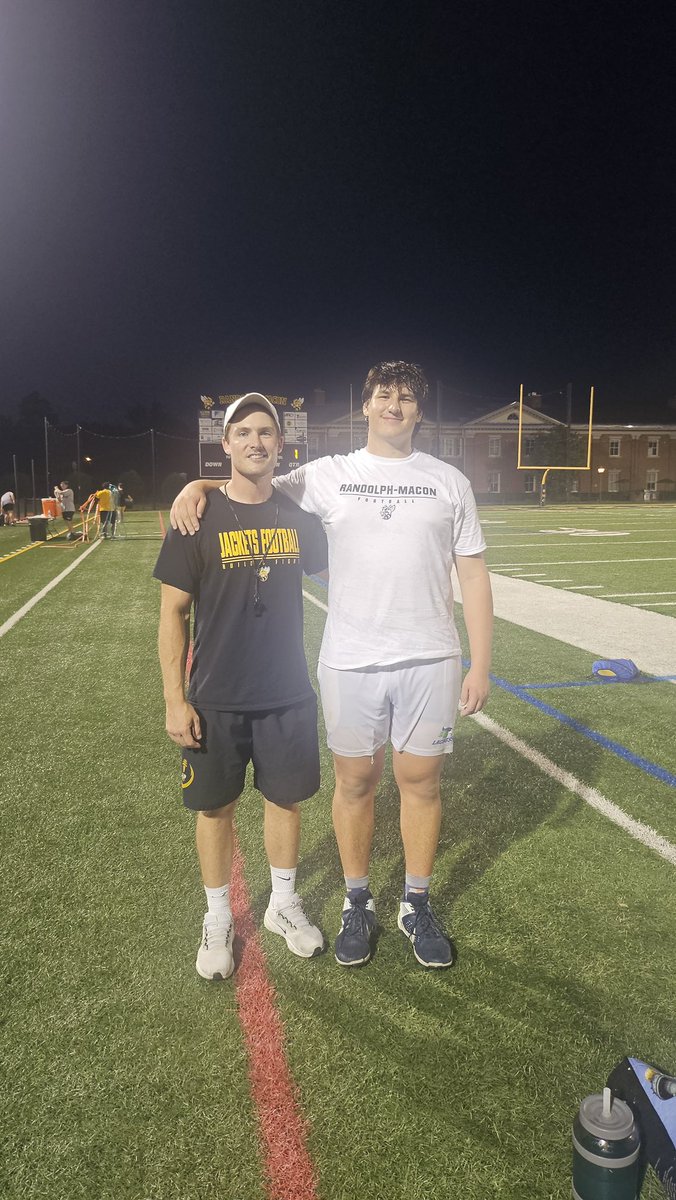 MiloWilkins_'s tweet image. Has a great time at the @RMCfootball camp last night! Thank you @CoachMcGeeRMC for helping me get better and coaching me up! Can’t wait to be back! @CoachMSzymanski @SouthLakes_fb
