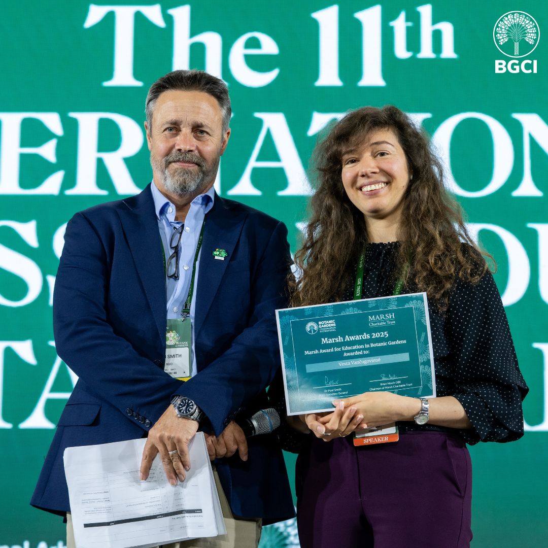 bgci's tweet image. Congratulations 🎉 to the 2025 Marsh Award winner for Education in Botanic Gardens Vesta Vančugovienė from Vytautas University Botanical Garden in Lithuania. Vesta received the award in person during the 11th ICEBG congress.
For more info buff.ly/jqk37Ll