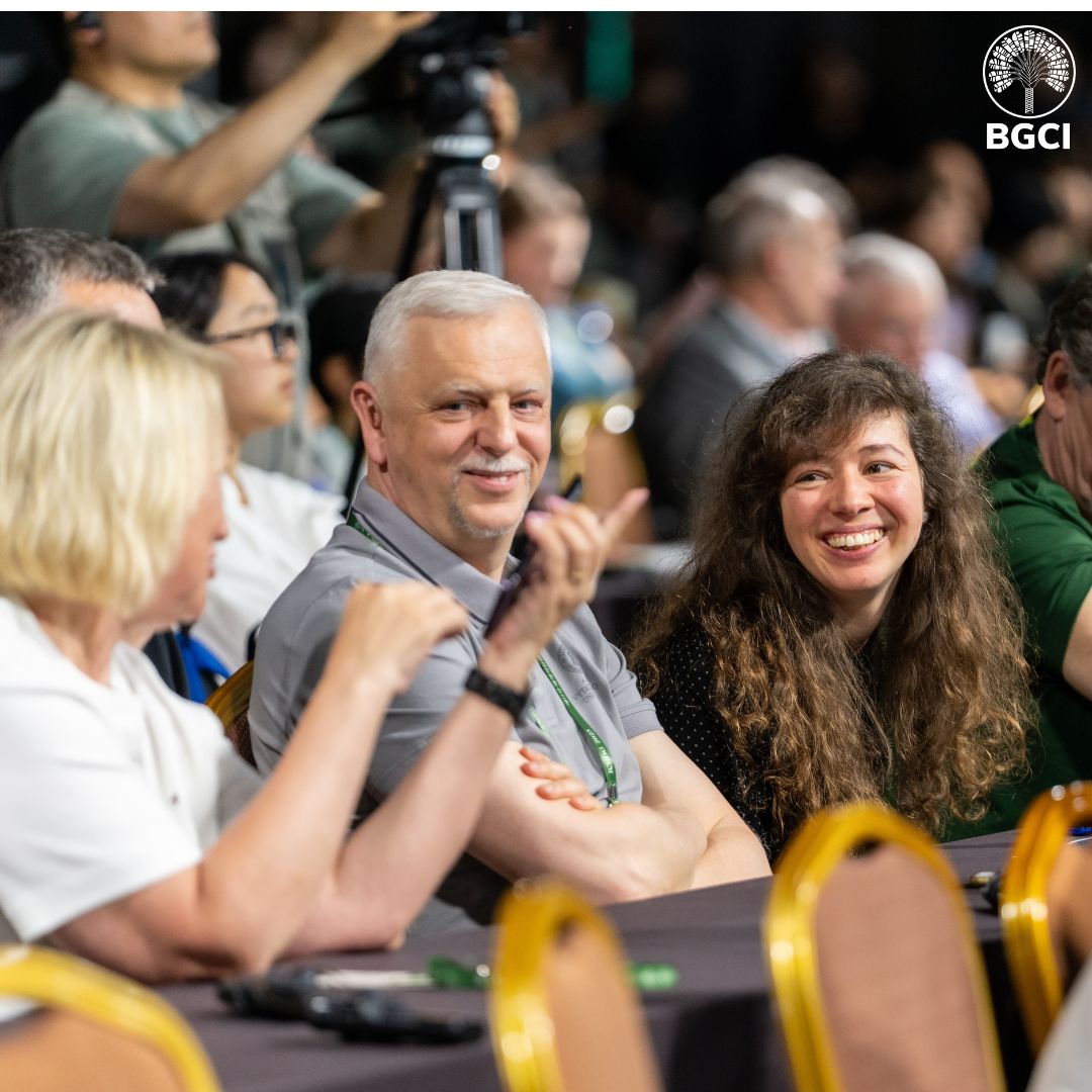 bgci's tweet image. Congratulations 🎉 to the 2025 Marsh Award winner for Education in Botanic Gardens Vesta Vančugovienė from Vytautas University Botanical Garden in Lithuania. Vesta received the award in person during the 11th ICEBG congress.
For more info buff.ly/jqk37Ll
