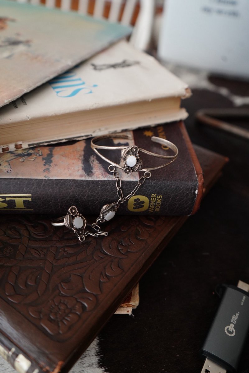 DaisyIfYouDoCo1's tweet photo. In case you needed some convincing to get a lariat bracelet. 😉

Shop online @ https://t.co/JDStOv1CKQ
Shop in store @ 122 S Main St Stillwater
Shop anywhere anytime from our app https://t.co/RZUly8JN3y