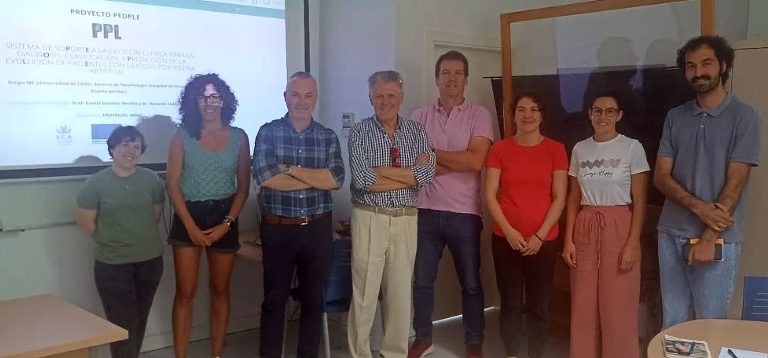 🤖 Inteligencia artificial al servicio de la salud laboral. 
Investigadores de la UCA y del Hospital Universitario Puerta del Mar, adscritos al INiBICA, han desarrollado un sistema pionero de diagnóstico precoz de la silicosis.